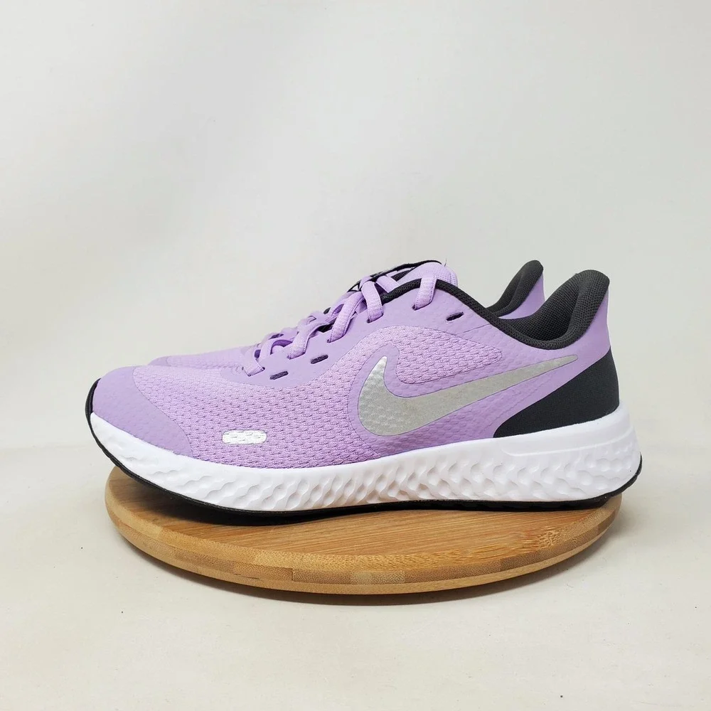 Nike Revolution 5 Shoes Kids 4 Purple Boys Girls Lace Up Low Sneaker GS